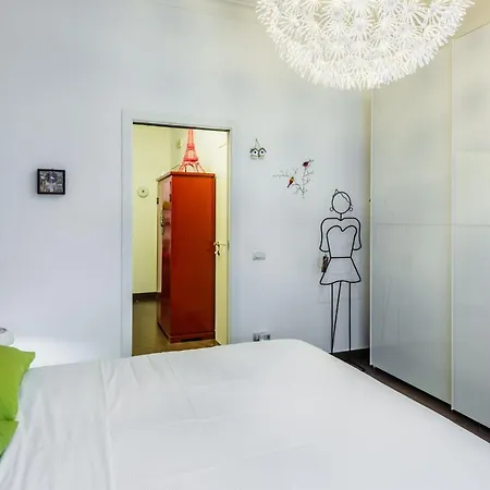 Apartment La Casa Colorata By Wonderful Italy