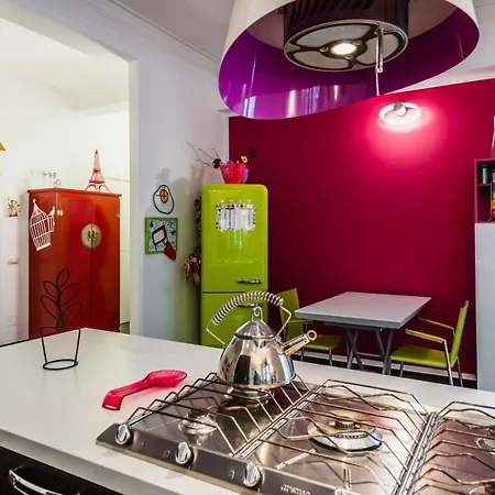 Apartment La Casa Colorata By Wonderful Italy